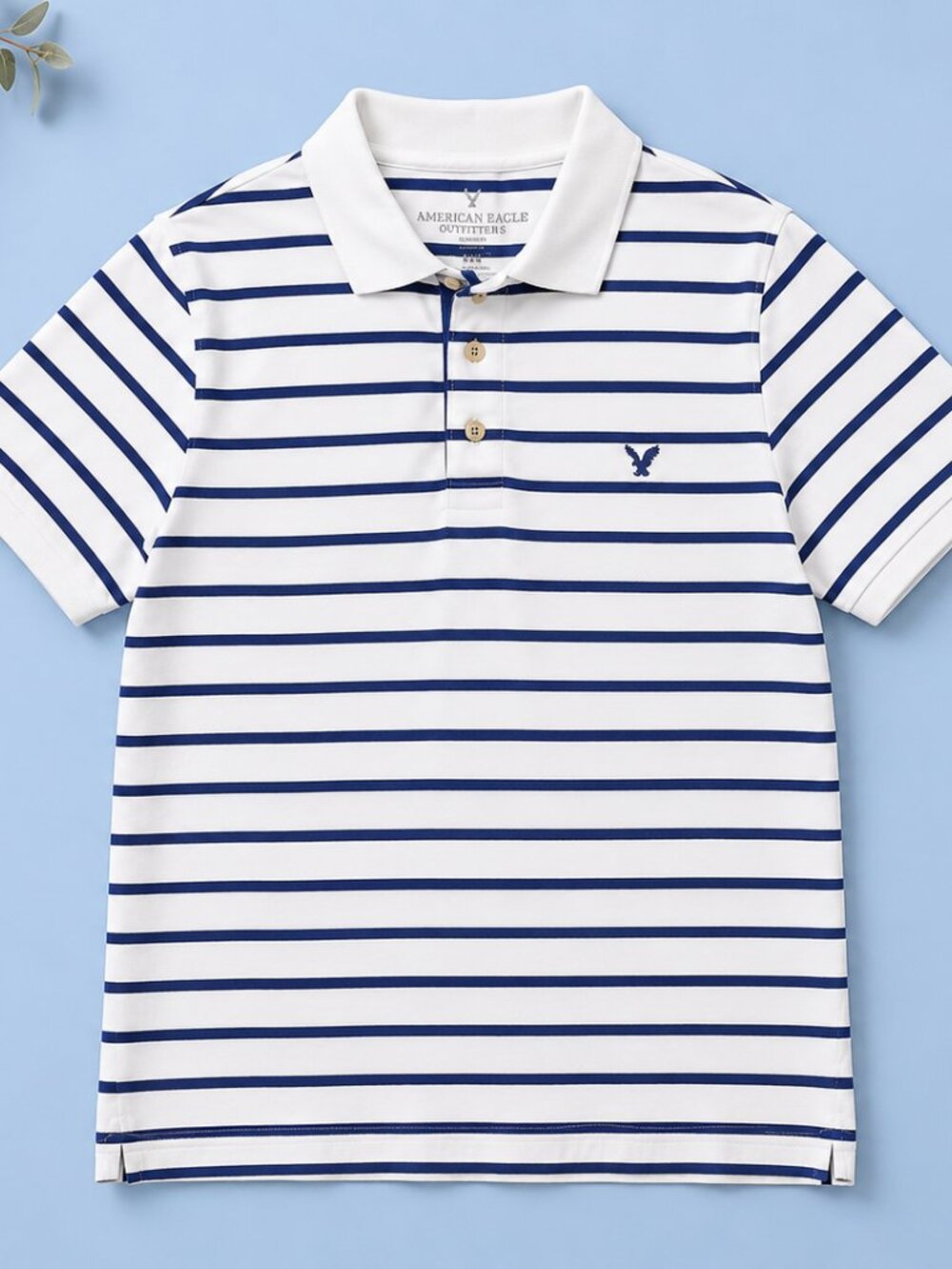 American Eagle Outfitters Classic Fit White with Navy Blue Stripes Boy's M 12-14